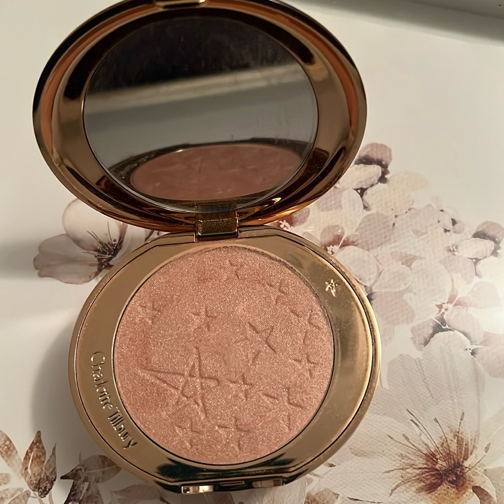 Charlotte Tillbury Glow Glide
